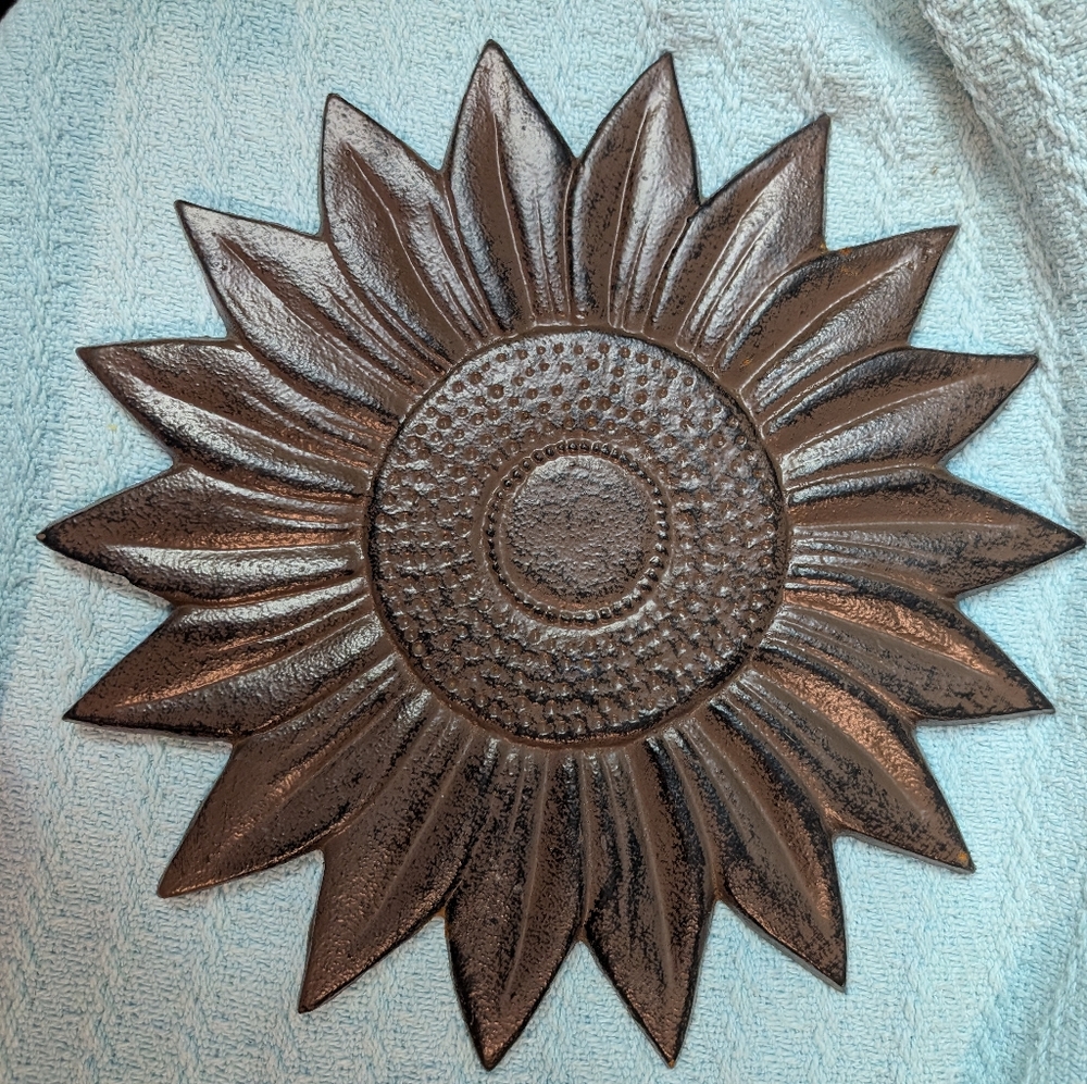DecorativeCast Iron Metal Sunflower Stepping Stone